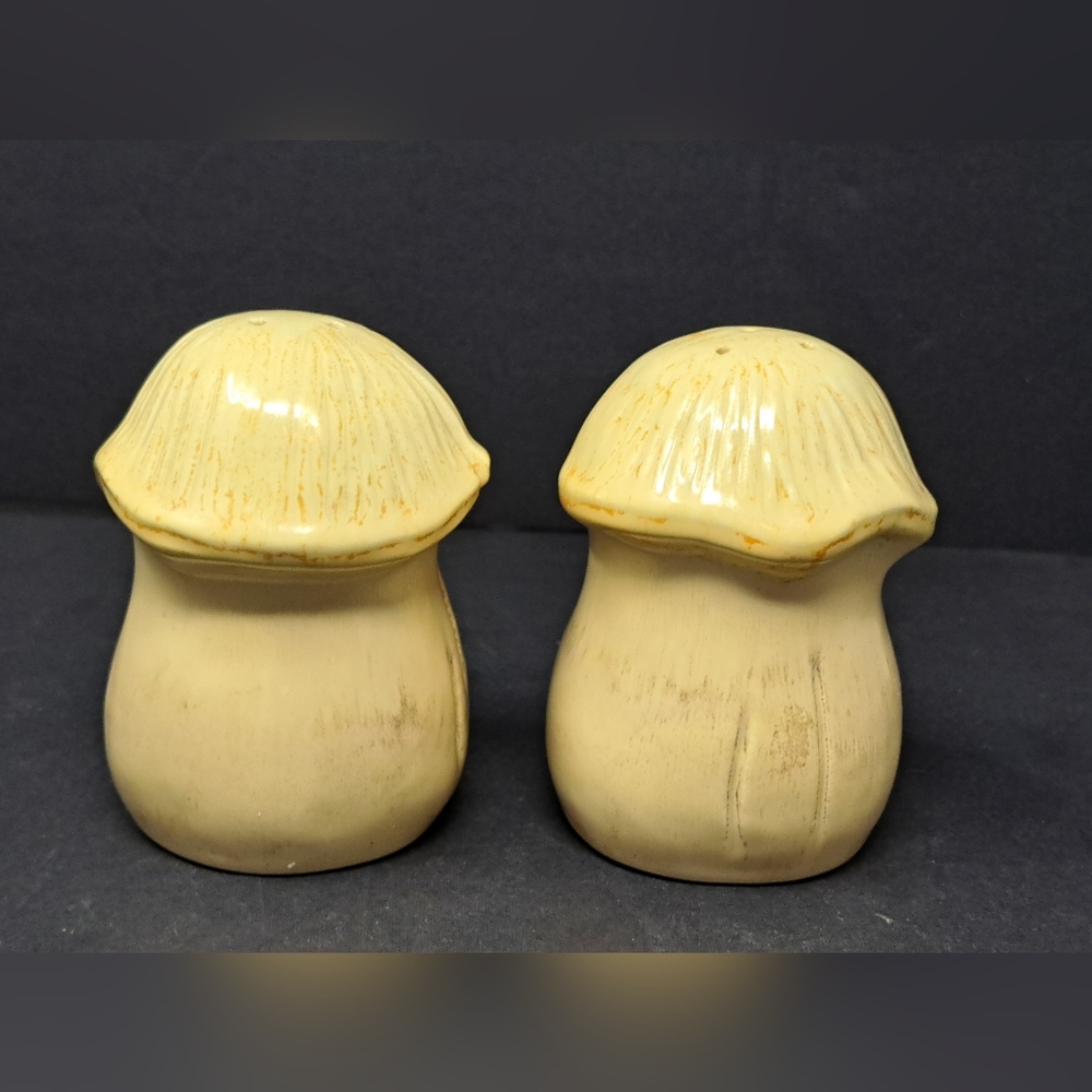 Vintage Ceramic Mushroom Salt And Pepper Shakers